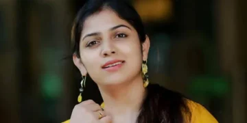 വോട്ടിങ് യന്ത്രത്തിൽ ‘അഞ്ജലി നായർ’ എന്ന് വേണം; ഹൈക്കോടതിയെ സമീപിച്ച് എൻഡിഎ സ്ഥാനാർത്ഥി