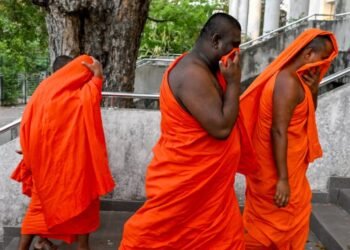 ശ്രീലങ്കയിലെ വിമാനത്താവളത്തിൽ 110 കിലോഗ്രാം കഞ്ചാവുമായി 22 ബുദ്ധ സന്യാസിമാർ പിടിയിൽ