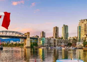 കാനഡ പിആർ:ഉയർന്ന ശമ്പളക്കാർക്ക് മുൻഗണന, എക്സ്പ്രസ് എൻട്രിയിൽ അടിമുടി മാറ്റം 1 കാനഡ പിആർ:ഉയർന്ന ശമ്പളക്കാർക്ക് മുൻഗണന, എക്സ്പ്രസ് എൻട്രിയിൽ അടിമുടി മാറ്റം