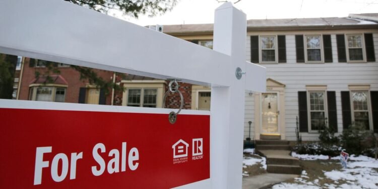 നോവ സ്കോഷ്യയിൽ വീട് വില്പനയിൽ വൻ ഇടിവ്: വിപണി സാധാരണ നിലയിലേക്ക് മടങ്ങുന്നതായി റിപ്പോർട്ട് 1 നോവ സ്കോഷ്യയിൽ വീട് വില്പനയിൽ വൻ ഇടിവ്: വിപണി സാധാരണ നിലയിലേക്ക് മടങ്ങുന്നതായി റിപ്പോർട്ട്