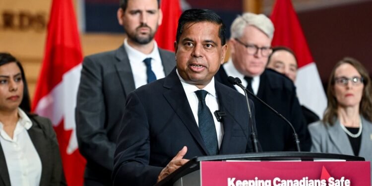 വിവരങ്ങൾ കൈമാറാൻ സ്വകാര്യ കമ്പനികൾക്ക് മേൽ സമ്മർദ്ദം; വിവാദ ബില്ലുമായി കനേഡിയൻ സർക്കാർ