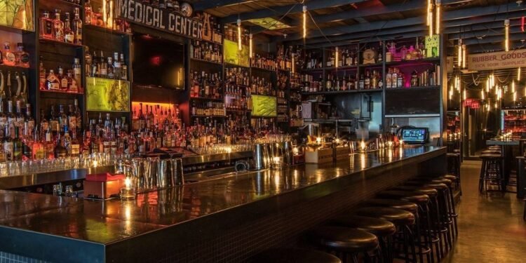 വടക്കേ അമേരിക്കയിലെ വമ്പന്മാരെ ഞെട്ടിച്ച് വാൻകൂവർ; കാനഡയിലെ ഏറ്റവും മികച്ച ബാറായി ചൈനാടൗണിലെ ‘കീഫർ ബാർ’!