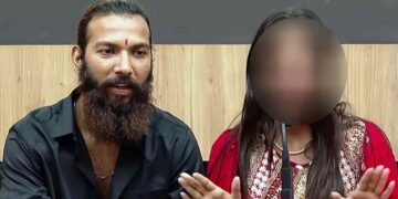 കുംഭമേള വൈറൽ പെൺകുട്ടിയുടെ വിവാഹം: ദുരൂഹതകളില്ലെന്ന് പൊലീസ്; അന്വേഷണ റിപ്പോർട്ട് സമർപ്പിച്ചു 3 കുംഭമേള വൈറൽ പെൺകുട്ടിയുടെ വിവാഹം: ദുരൂഹതകളില്ലെന്ന് പൊലീസ്; അന്വേഷണ റിപ്പോർട്ട് സമർപ്പിച്ചു