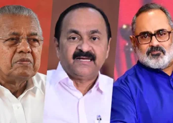 കേരളത്തിൽ വോട്ടെണ്ണൽ പുരോഗമിക്കുന്നു; ആദ്യ മണിക്കൂറിലെ ട്രെൻഡ് ഇങ്ങനെ 3 കേരളത്തിൽ വോട്ടെണ്ണൽ പുരോഗമിക്കുന്നു; ആദ്യ മണിക്കൂറിലെ ട്രെൻഡ് ഇങ്ങനെ