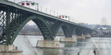 Just how much has Canadian travel to the U.S. declined? Researchers suggest it’s more than we thought
