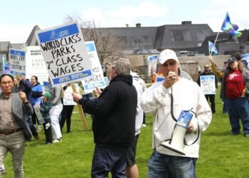 Niagara Parks Workers on Strike