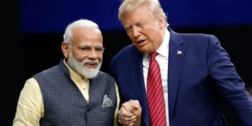 മോദിയെ വാനോളം പുകഴ്ത്തി ഡൊണാൾഡ് ട്രംപ്; താൻ മോദിയുടെ വലിയൊരു ആരാധകനാണെന്ന് വെളിപ്പെടുത്തൽ 3 മോദിയെ വാനോളം പുകഴ്ത്തി ഡൊണാൾഡ് ട്രംപ്; താൻ മോദിയുടെ വലിയൊരു ആരാധകനാണെന്ന് വെളിപ്പെടുത്തൽ