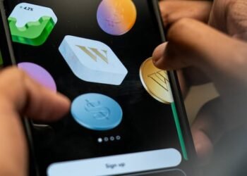 Challenge for big banks; 'Wealth Simple' introduces new features for children and businesses