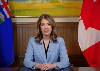 Alberta referendum: Protests in the province from both the ruling and opposition sides; Daniel Smith in crisis