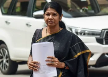 ഇന്ത്യാ സഖ്യത്തിൽ വൻ വിള്ളൽ; കോൺഗ്രസുമായുള്ള ബന്ധം ഉപേക്ഷിച്ച് ഡിഎംകെ 6 Kanimozhi