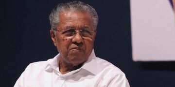 പ്രതിപക്ഷത്തെ നയിക്കാൻ പിണറായി വിജയൻ