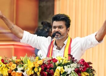 ദളപതിയിൽ നിന്ന് തലൈവരിലേക്ക്; തമിഴകം ഇനി ‘വിജയ്’ യുഗത്തിൽ, സത്യപ്രതിജ്ഞ രാവിലെ 10ന്