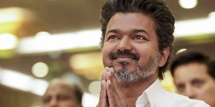 ജനപ്രീതിയിൽ ഒന്നാമൻ മലയാളികളുടെ ആ പ്രിയനടൻ; ഒരു സ്ഥാനം മെച്ചപ്പെടുത്തി വിജയ്; ഓർമാക്സ് പട്ടിക പുറത്ത്! 1 ജനപ്രീതിയിൽ ഒന്നാമൻ മലയാളികളുടെ ആ പ്രിയനടൻ; ഒരു സ്ഥാനം മെച്ചപ്പെടുത്തി വിജയ്; ഓർമാക്സ് പട്ടിക പുറത്ത്!