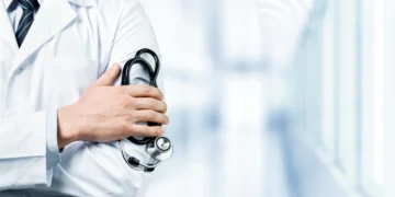 Doctors in England looking to make the move to Canada amid labour unrest