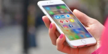 UAE bans social media for children under 15; strict action against platforms that violate the law