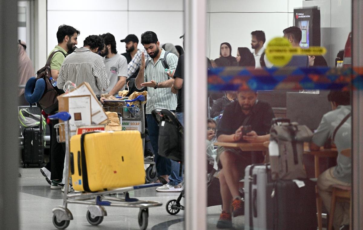 ‘ഏത് മാർഗത്തിലായാലും ഉടൻ ഇറാൻ വിടണം’; ഇന്ത്യക്കാർക്ക് കർശന മുന്നറിയിപ്പുമായി ഇന്ത്യൻ എംബസി