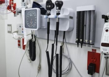 'Healthcare services are not good enough, changes must come'; 91% of citizens demand urgent reforms in Canada
