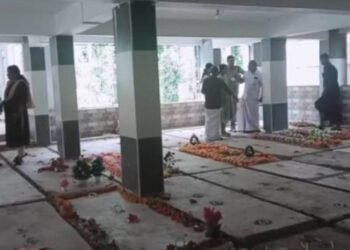 കണ്ണൂർ പള്ളിക്കല്ലറയിലെ ദുരൂഹത ഒഴിഞ്ഞു; കല്ലറയ്ക്കുള്ളിൽ മൂന്നാമത്തെ മൃതദേഹമില്ലെന്ന് കണ്ടെത്തൽ