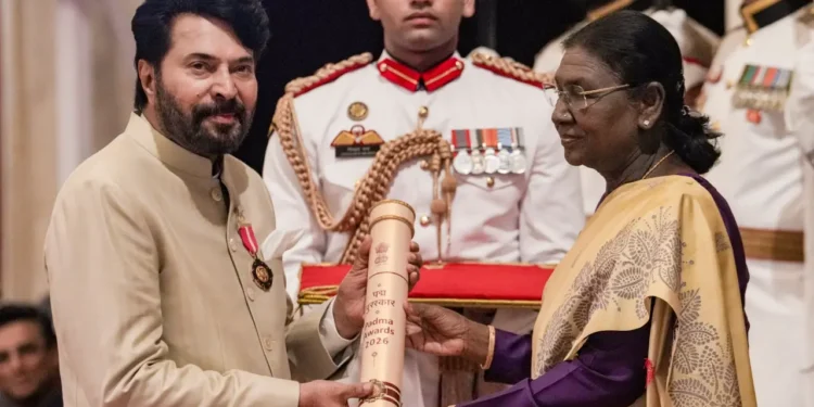 Now Mammootty gets Padma Bhushan: Starry night at Rashtrapati Bhavan, favorite stars receive awards