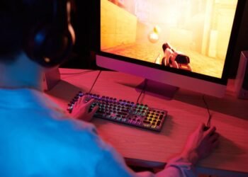 Winnipeg police warn of extremist online groups targeting children