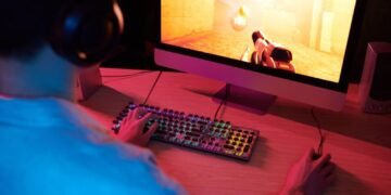 Winnipeg police warn of extremist online groups targeting children