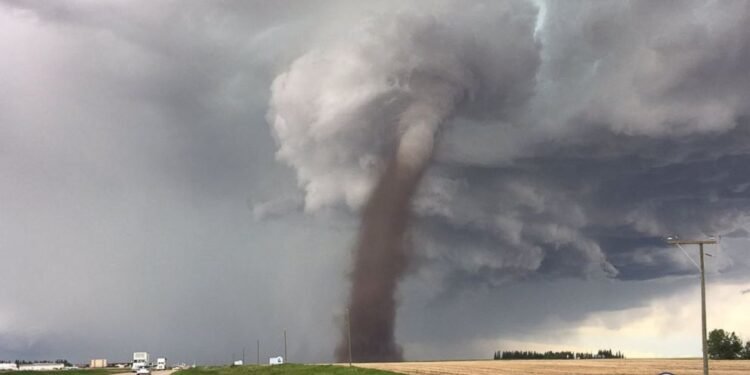 Tornado touches down at campground near Alberta-Saskatchewan border