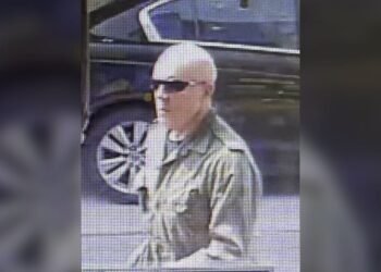 Cape Breton police looking for man who allegedly robbed Dominion, N.S., bank