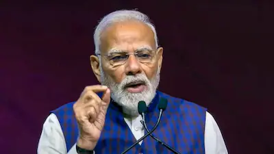 'ആരെയും വെറുതെ വിടില്ല, നടന്നത് മഹാപാതകം'; നീറ്റ് ചോദ്യപേപ്പർ ചോർച്ച വിവാദത്തിൽ പ്രതികരിച്ച് പ്രധാനമന്ത്രി 1 ‘ആരെയും വെറുതെ വിടില്ല, നടന്നത് മഹാപാതകം’; നീറ്റ് ചോദ്യപേപ്പർ ചോർച്ച വിവാദത്തിൽ പ്രതികരിച്ച് പ്രധാനമന്ത്രി