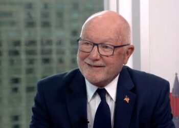 No funds allocated; US Ambassador Pete Hoekstra dismisses claims regarding Alberta separatism.