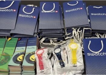 Attempt to smuggle counterfeit branded goods: Customs nabs passenger arriving from China in Kuwait.