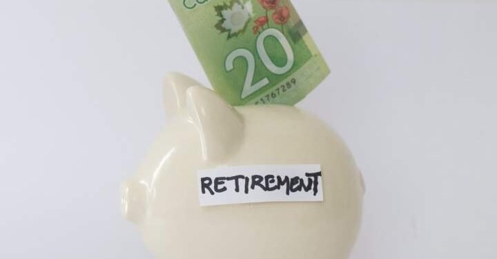 Pensions in the private sector are declining; retirement life in Canada faces uncertainty.