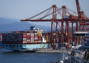Shipping rates soar as retailers race to beat looming Trump tariffs