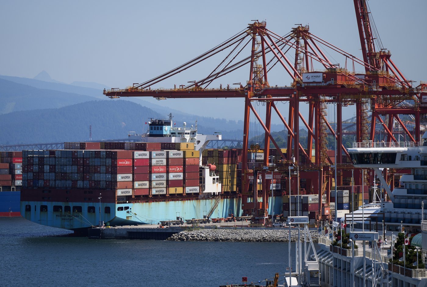 Shipping rates soar as retailers race to beat looming Trump tariffs