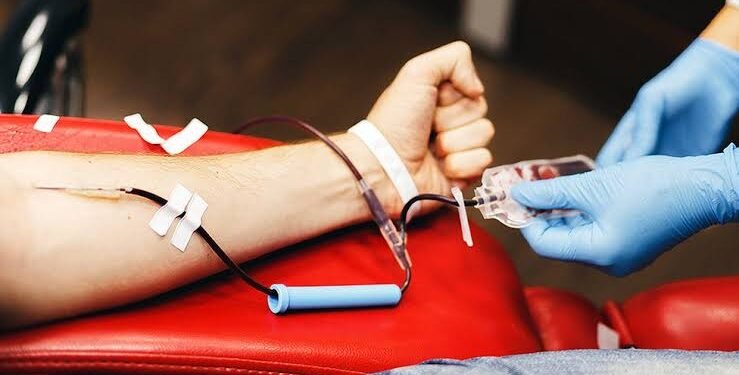 37 വർഷം, 64 ലിറ്റർ രക്തം; 50 യു.എസ് സംസ്ഥാനങ്ങൾക്ക് ശേഷം കാനഡയിലും രക്തദാനവുമായി വിന്റൺ സ്മിത്ത് 1 This American has given blood in every U.S. state and now 1 Canadian province