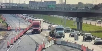 Truck carrying dangerous goods reverses on Highway 20 in Montreal area as cars veer to avoid it