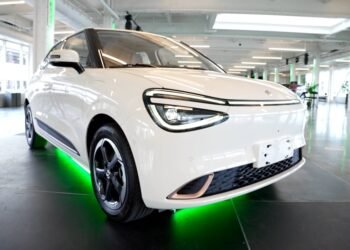 Chinese auto manufacturer offers sneak peek of EV models in Montreal