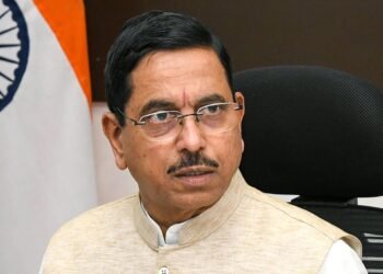 കേന്ദ്ര വിദ്യാഭ്യാസ മന്ത്രിയായി പ്രൾഹാദ് ജോഷി ഇന്ന് ചുമതലയേറ്റേക്കും; ആദ്യ നടപടി പരീക്ഷാ നിയമഭേദഗതി