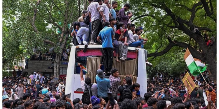 സിജെപി പാർലമെന്റ് മാർച്ച് സംഘർഷം: രണ്ട് എഫ്‌ഐആറുകൾ രജിസ്റ്റർ ചെയ്തു; 70 പേർ പോലീസ് കസ്റ്റഡിയിൽ