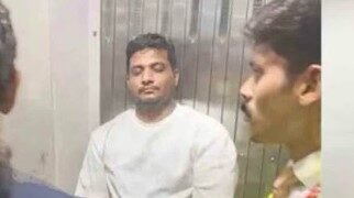 Attempt to open door during flight; Palakkad native in police custody.