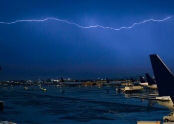 Vancouver lightning storm REPRESENTED PHOTO