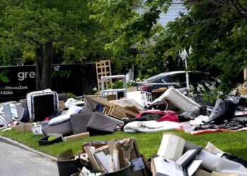 Ontario Quebec storm losses THE CANADIAN PRESS/Justin Tang