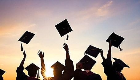 ബിരുദ പ്രവേശനത്തിന് പ്ലസ് ടു നിർബന്ധമില്ല: വിപ്ലവകരമായ ഉത്തരവുമായി ഉന്നത വിദ്യാഭ്യാസ വകുപ്പ് 1 ബിരുദ പ്രവേശനത്തിന് പ്ലസ് ടു നിർബന്ധമില്ല: വിപ്ലവകരമായ ഉത്തരവുമായി ഉന്നത വിദ്യാഭ്യാസ വകുപ്പ്