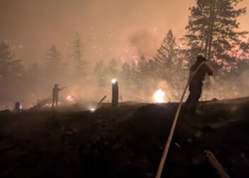 BC Wildfire; സമ്മർലാൻഡ് കാട്ടുതീ: രക്ഷാപ്രവർത്തനം തുടരുന്നു 2 bc wild fire