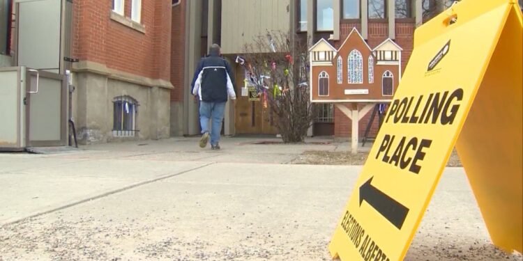 Alberta Referendum: ജീവനക്കാരുടെ കുറവ് പരിഹരിക്കാൻ മറ്റ് പ്രവിശ്യകളുടെ സഹായം തേടി ഇലക്ഷൻസ് ആൽബർട്ട 1 Alberta Referendum