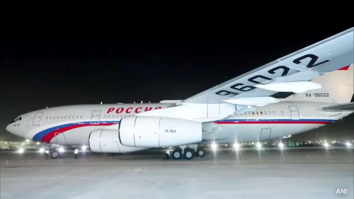 The "Flying Kremlin" is built on the long-range IL-96 platform