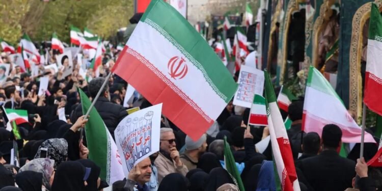 Iran civilians take part in mass military mobilisation amid US tensions