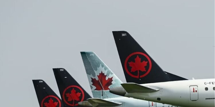 Air Canada planes
