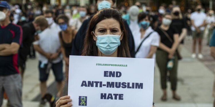 കാനഡയിൽ മുസ്ലിം വിരുദ്ധത വർദ്ധിക്കുന്നു ; പ്രതിരോധം തീർക്കാൻ മുന്നിട്ടിറങ്ങി സംഘടനകൾ 1 Canada is not further ahead on tackling Islamophobia
