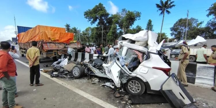 Accident that occurred early this morning at Kaipamangalam, Thrissur.